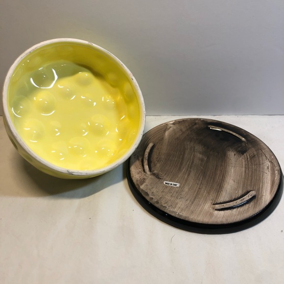 Vintage Covered Cheese Dish - Mouse Reclining on Swiss Cheese lid underplate - Picture 2 of 8